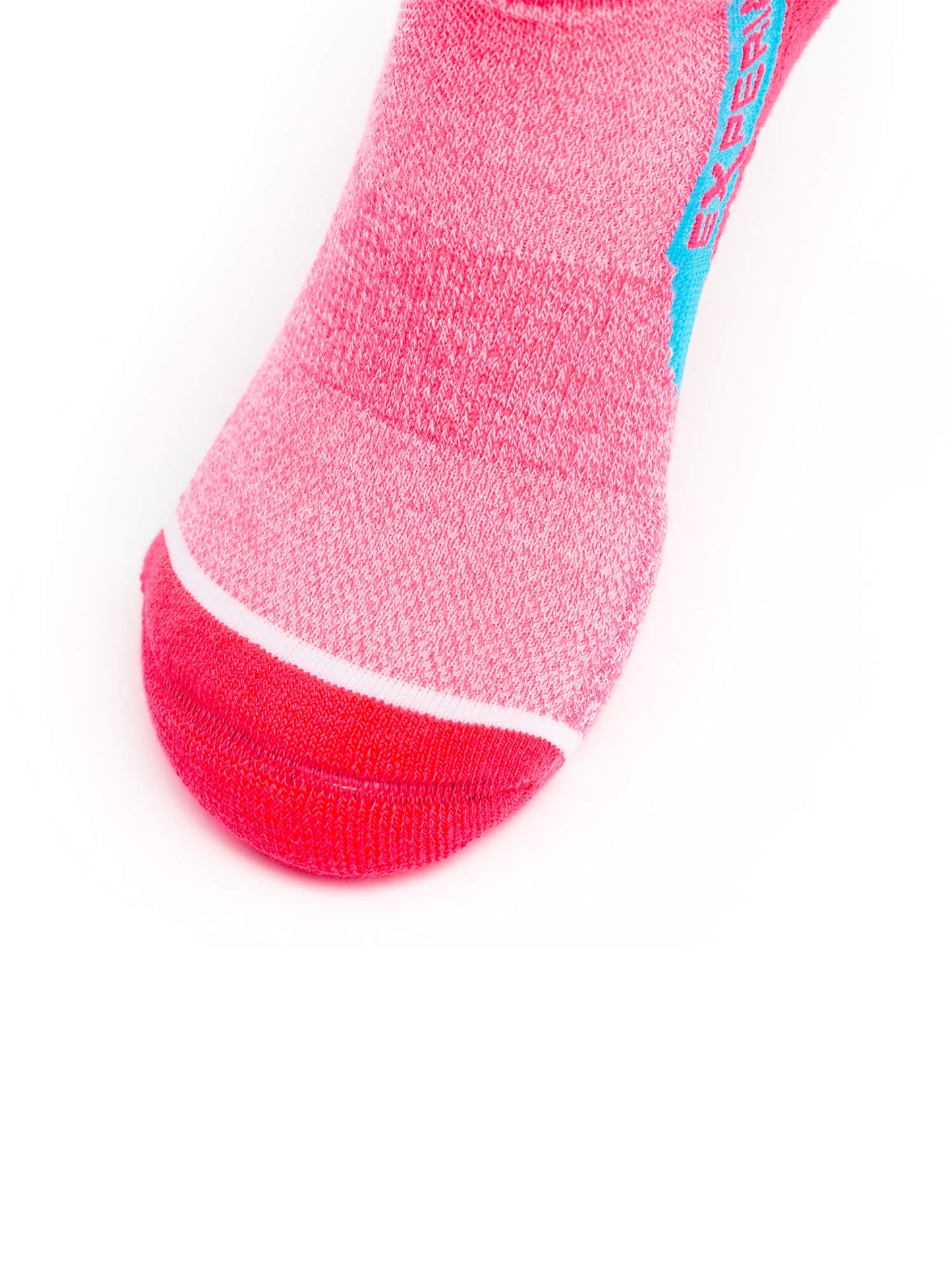 Toe of Thorlos Experia Repreve Low Cut Socks in Pink